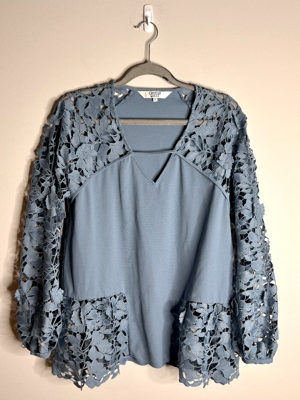 Crosby by Mollie Burch Eyelet Floral Lace Cutout Flowy Top Fairycore Ethereal M